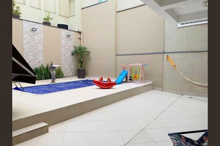 Casa à venda com 3 quartos, 200m² em Jardim São Paulo, São Paulo