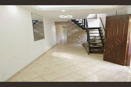 Casa à venda com 4 quartos, 180m² em Vila Bandeirantes, São Paulo