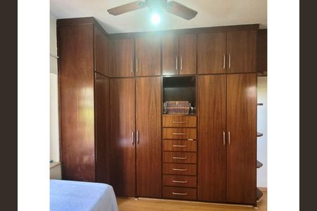 Casa à venda com 3 quartos, 160m² em Jardim das Laranjeiras, São Paulo