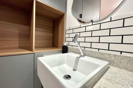 Banheiro de kitnet/studio para alugar com 1 quarto, 29m² em Vila Clementino, São Paulo