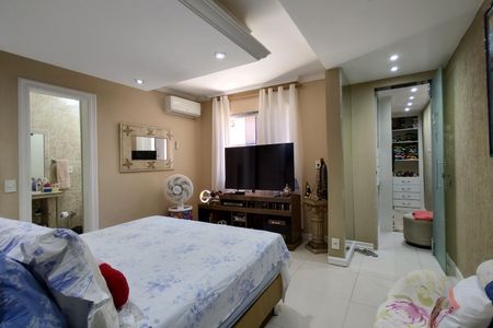 Casa de condomínio para alugar com 366m², 3 quartos e 3 vagasSuíte 