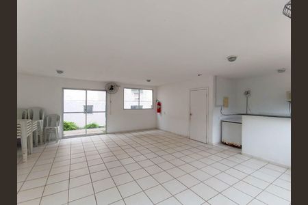 Apartamento para alugar com 40m², 2 quartos e 1 vagaÁrea comum - Salão de festas