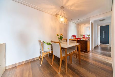 Apartamento à venda com 78m², 3 quartos e 2 vagas Apartamento à venda com 78m², 3 quartos e 2 vagasSala