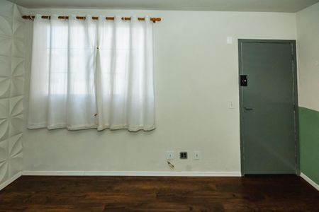 Sala de apartamento para alugar com 2 quartos, 42m² em São João Batista, Belo Horizonte