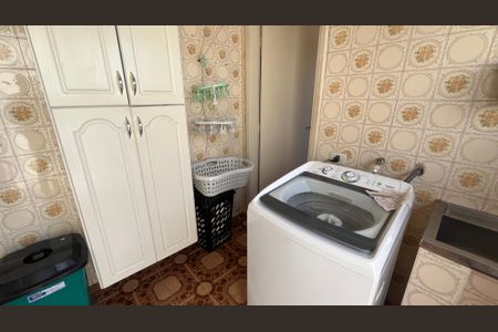 Casa à venda com 225m², 3 quartos e 4 vagasÁrea de Serviço