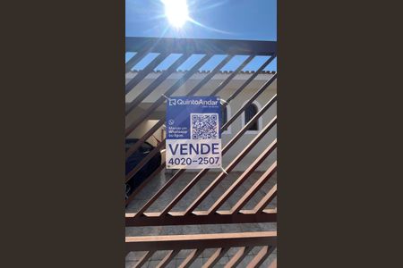 Casa à venda com 225m², 3 quartos e 4 vagasPlaquinha