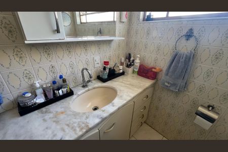 Casa à venda com 225m², 3 quartos e 4 vagasBanheiro Social 2