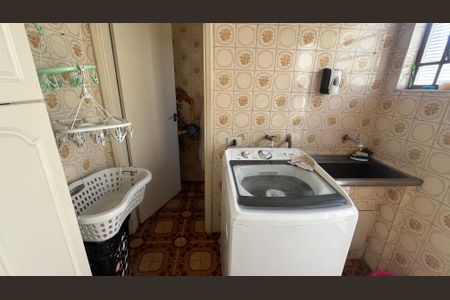 Casa à venda com 225m², 3 quartos e 4 vagasÁrea de Serviço