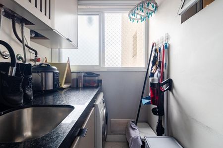 Apartamento à venda com 68m², 3 quartos e 1 vagaÁrea de Serviço