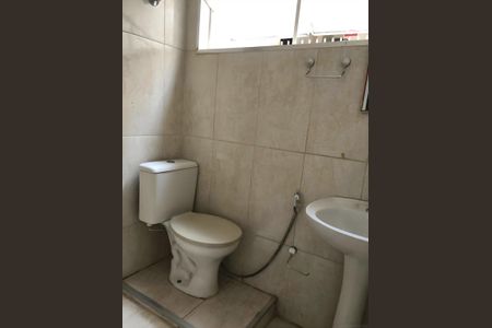 Banheiro de apartamento à venda com 3 quartos, 70m² em Carlos Prates, Belo Horizonte