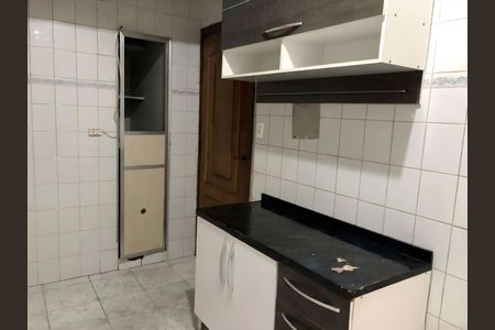 Cozinha de apartamento à venda com 3 quartos, 70m² em Carlos Prates, Belo Horizonte