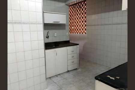 Cozinha de apartamento à venda com 3 quartos, 70m² em Carlos Prates, Belo Horizonte