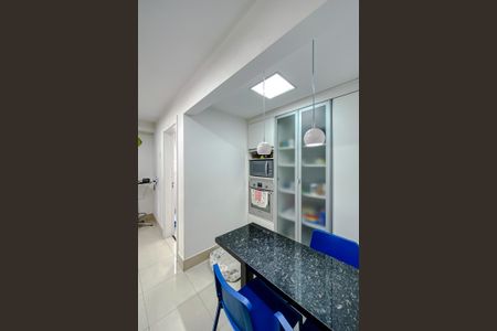 Apartamento à venda com 110m², 2 quartos e 2 vagasCozinha