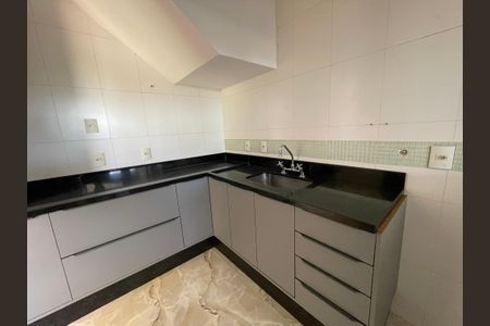 Casa de condomínio para alugar com 134m², 3 quartos e 2 vagasCozinha