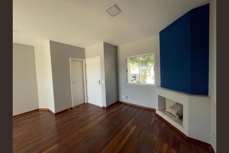 Casa de condomínio para alugar com 134m², 3 quartos e 2 vagasSala