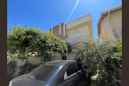 Casa de condomínio para alugar com 134m², 3 quartos e 2 vagasQuintal