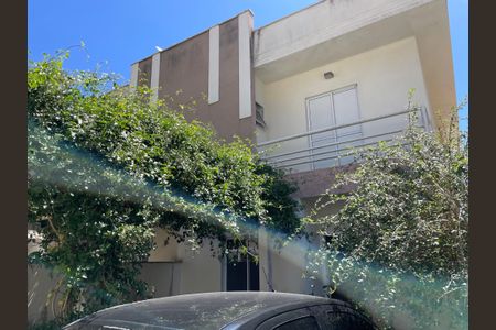 Casa de condomínio para alugar com 134m², 3 quartos e 2 vagasFachada