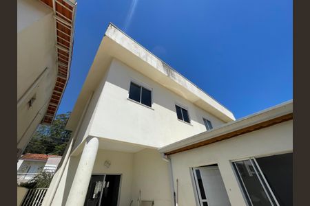 Casa de condomínio para alugar com 134m², 3 quartos e 2 vagasFachada