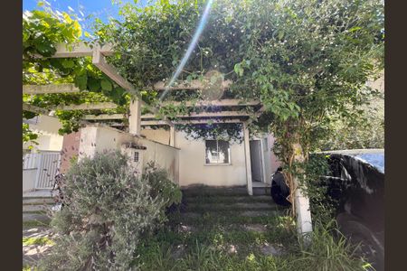 Casa de condomínio para alugar com 134m², 3 quartos e 2 vagasFachada