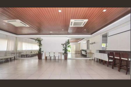 Apartamento à venda com 99m², 3 quartos e 1 vaga Apartamento à venda com 99m², 3 quartos e 1 vagaÁrea comum