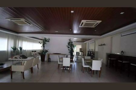 Apartamento à venda com 99m², 3 quartos e 1 vaga Apartamento à venda com 99m², 3 quartos e 1 vagaÁrea comum