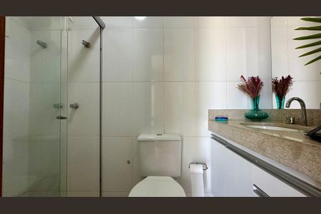 Apartamento à venda com 190m², 3 quartos e 2 vagas Apartamento à venda com 190m², 3 quartos e 2 vagasBanheiro