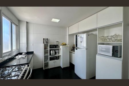 Apartamento à venda com 190m², 3 quartos e 2 vagas Apartamento à venda com 190m², 3 quartos e 2 vagasCozinha