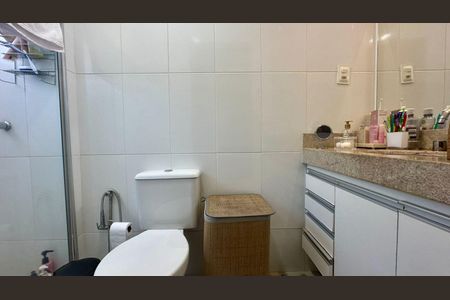 Apartamento à venda com 190m², 3 quartos e 2 vagas Apartamento à venda com 190m², 3 quartos e 2 vagasBanheiro