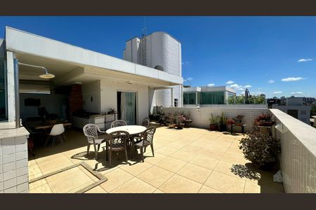 Apartamento à venda com 190m², 3 quartos e 2 vagas Apartamento à venda com 190m², 3 quartos e 2 vagasTerraço