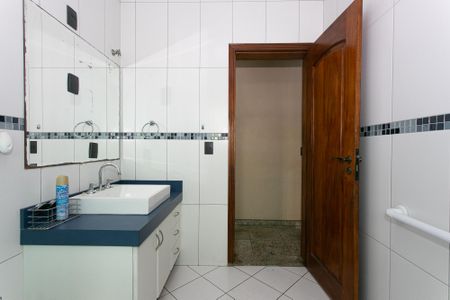 Casa à venda com 127m², 3 quartos e 3 vagasBanheiro 2