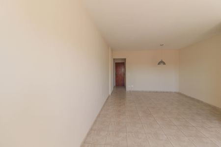 Apartamento para alugar com 110m², 3 quartos e 1 vaga Apartamento para alugar com 110m², 3 quartos e 1 vagaSala