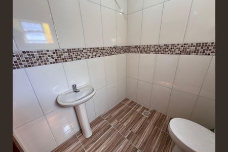 Banheiro de casa à venda com 2 quartos, 90m² em Santa Teresa, São Leopoldo