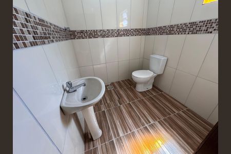 Banheiro de casa à venda com 2 quartos, 90m² em Santa Teresa, São Leopoldo