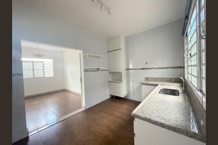 Cozinha de casa à venda com 3 quartos, 275m² em Santa Amelia, Belo Horizonte