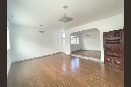 Casa à venda com 275m², 3 quartos e 2 vagasSala 1