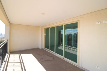 Apartamento à venda com 133m², 3 quartos e 2 vagasVaranda