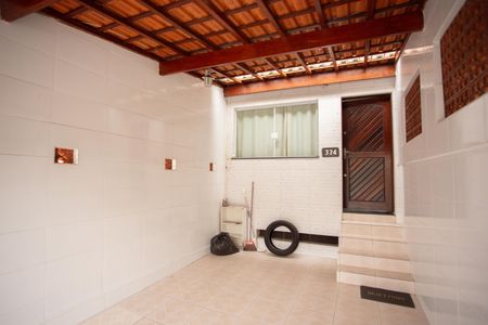 Casa à venda com 160m², 2 quartos e 1 vagaGaragem