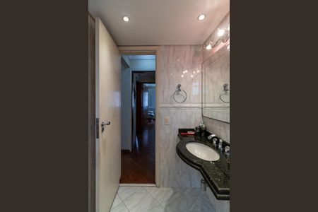 Apartamento à venda com 119m², 3 quartos e 2 vagas Apartamento à venda com 119m², 3 quartos e 2 vagasBanheiro da Suíte