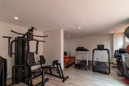 Apartamento à venda com 119m², 3 quartos e 2 vagas Apartamento à venda com 119m², 3 quartos e 2 vagasÁrea comum - Academia