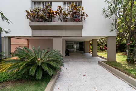 Apartamento à venda com 119m², 3 quartos e 2 vagas Apartamento à venda com 119m², 3 quartos e 2 vagasEntrada