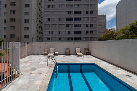 Apartamento à venda com 119m², 3 quartos e 2 vagas Apartamento à venda com 119m², 3 quartos e 2 vagasÁrea comum - Piscina