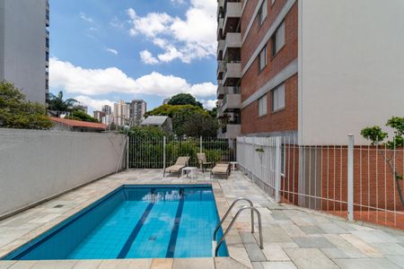 Apartamento à venda com 119m², 3 quartos e 2 vagas Apartamento à venda com 119m², 3 quartos e 2 vagasÁrea comum - Piscina