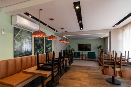 Apartamento à venda com 119m², 3 quartos e 2 vagas Apartamento à venda com 119m², 3 quartos e 2 vagasÁrea comum - Salão de festas