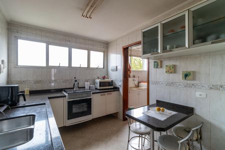 Apartamento à venda com 119m², 3 quartos e 2 vagas Apartamento à venda com 119m², 3 quartos e 2 vagasCozinha