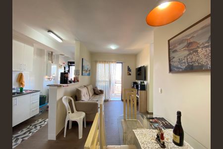 Sala de apartamento para alugar com 2 quartos, 50m² em Quintino, Rio de Janeiro