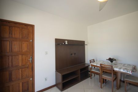 Sala de apartamento para alugar com 2 quartos, 54m² em Porto da Pedra, São Gonçalo