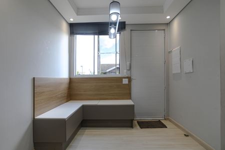 Sala de casa de condomínio para alugar com 2 quartos, 64m² em Conjunto Residencial Nova Bertioga, Mogi das Cruzes