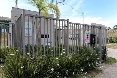 Fachada de casa de condomínio para alugar com 2 quartos, 64m² em Conjunto Residencial Nova Bertioga, Mogi das Cruzes
