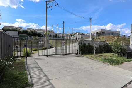 Casa de condomínio para alugar com 64m², 2 quartos e 1 vaga Casa de condomínio para alugar com 64m², 2 quartos e 1 vagaFachada