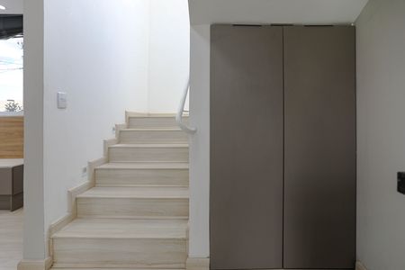 Casa de condomínio para alugar com 64m², 2 quartos e 1 vaga Casa de condomínio para alugar com 64m², 2 quartos e 1 vagaCorredor